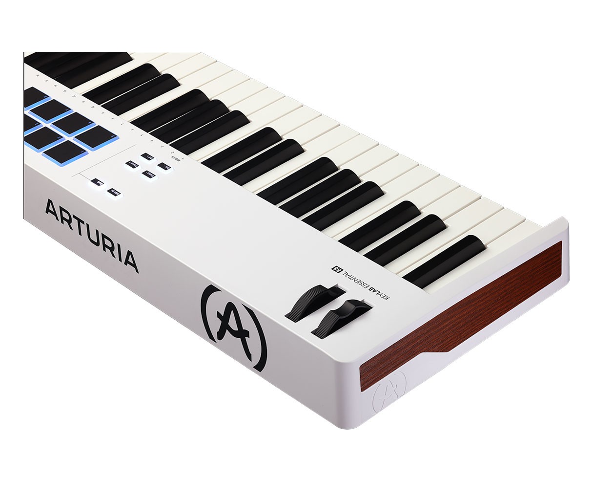 Arturia KeyLab Essential 88 mk3 88-Key MIDI Controller Keyboard - White
