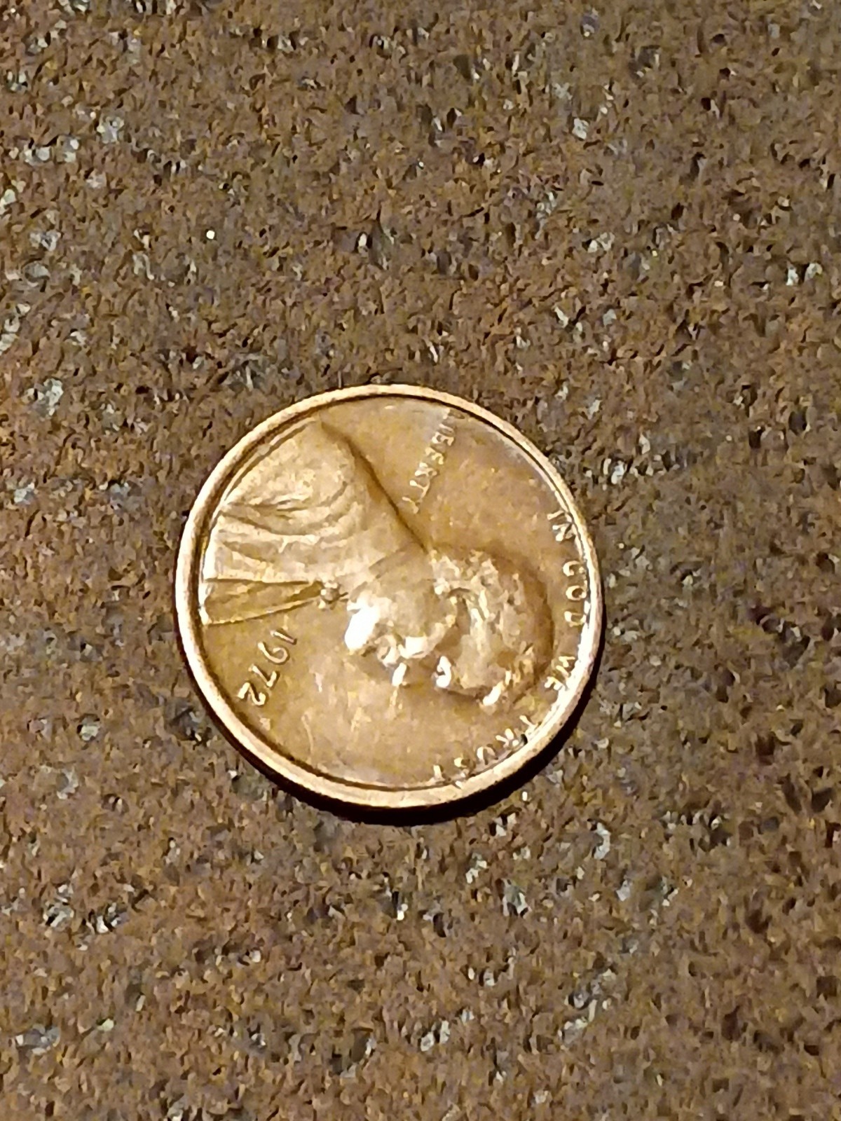 Error 1972 Philadelphia Mint Lincoln Penny  Not Centered Raised Rim