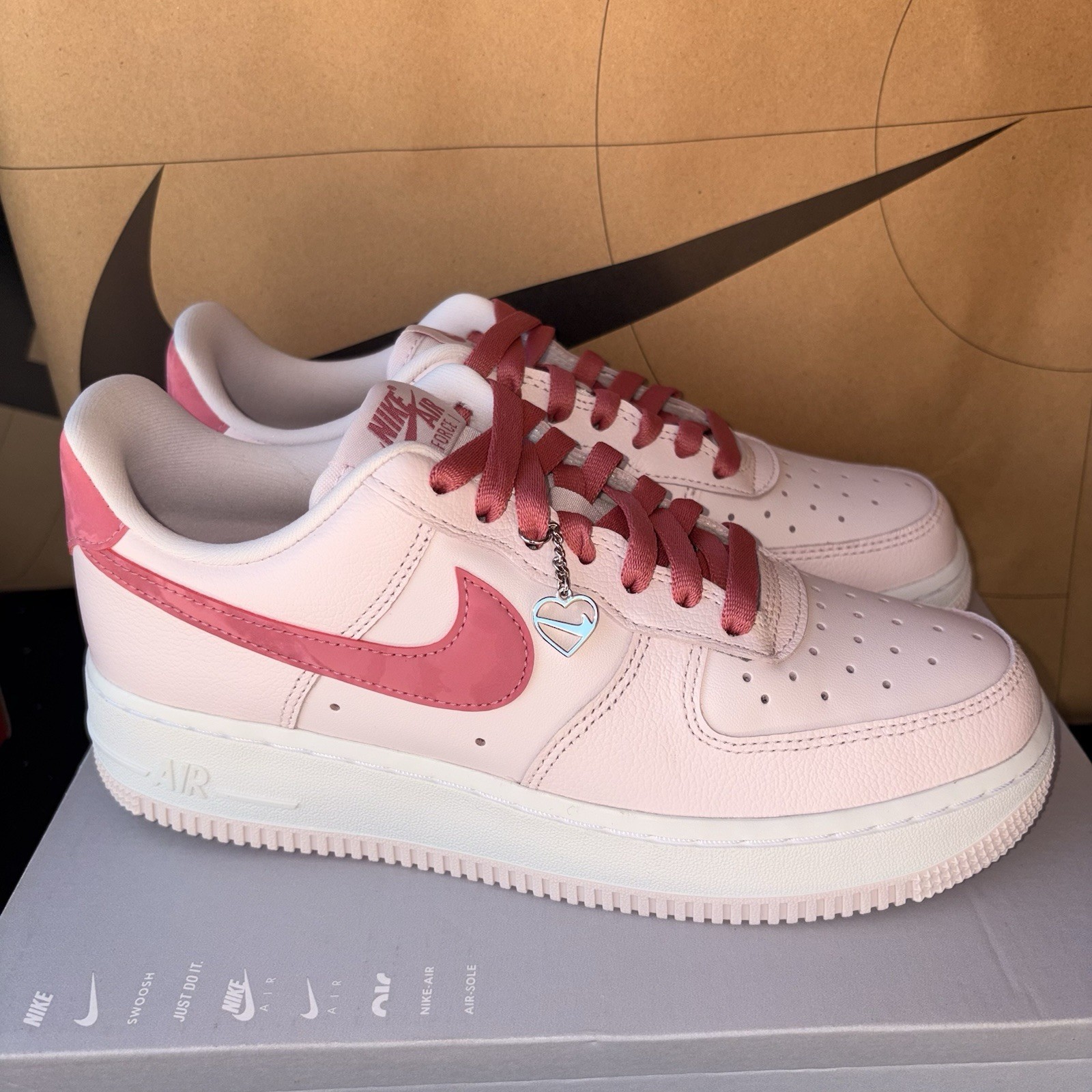 NEW Nike Air Force 1 Low '07 Valentine's Day Pink NBY IO8755-600 Women Size 7.5