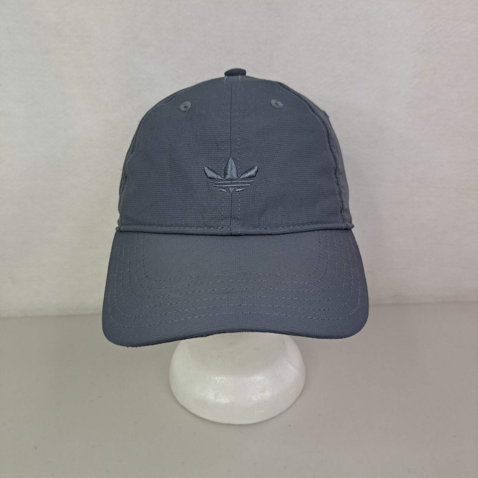 adidas Men's Trefoil Embroidered Trainer Adjustable Golf Hat Cap Gray