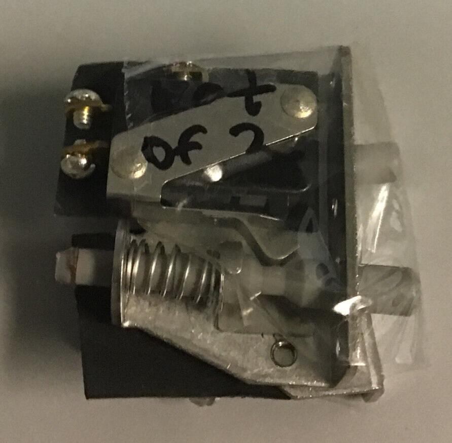 (Lot Of 2) 23AC1 HONEYWELL MICROSWITCH (b376)