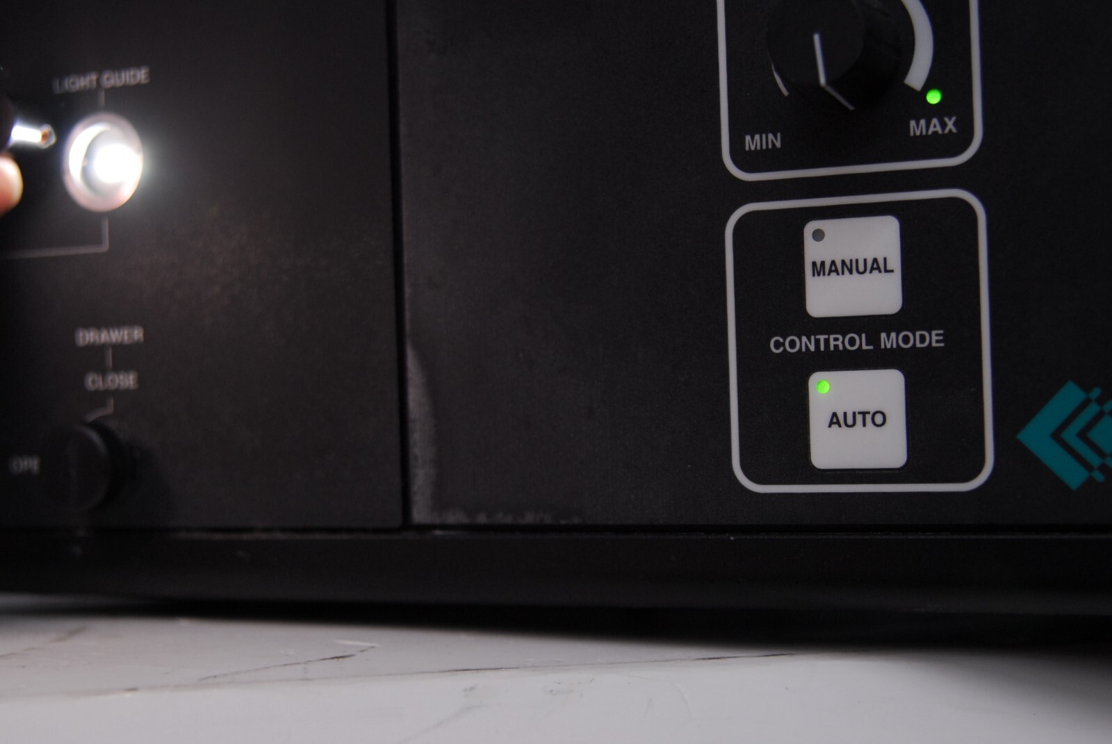 Linvatec Intravision 8425A Automatic Light Source