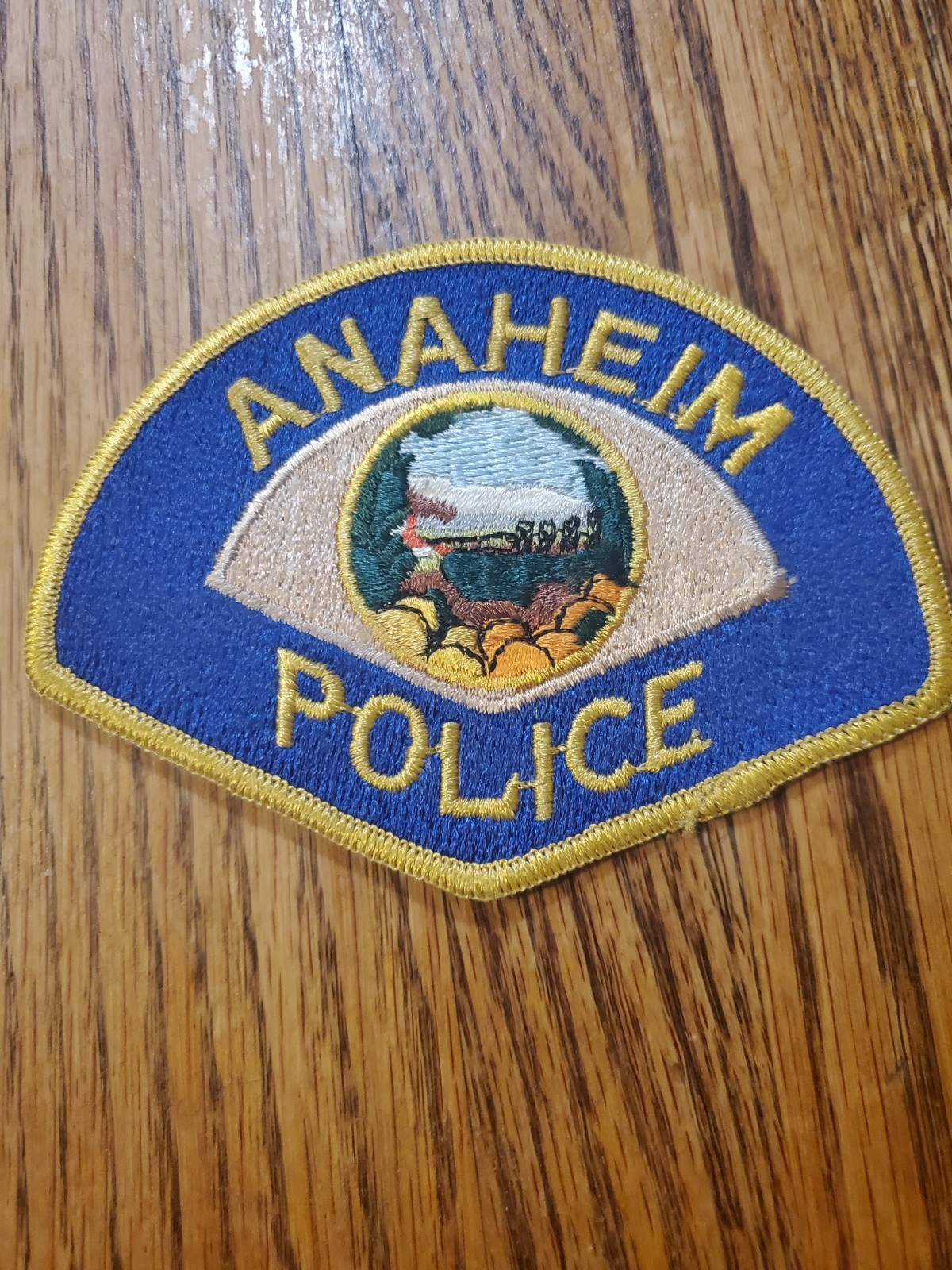Obsolete Anaheim Police Department (California) shoulder patch