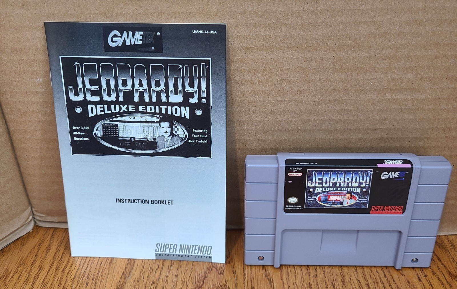 Jeopardy Deluxe Edition SNES Cart & Manual Works Excellent condition