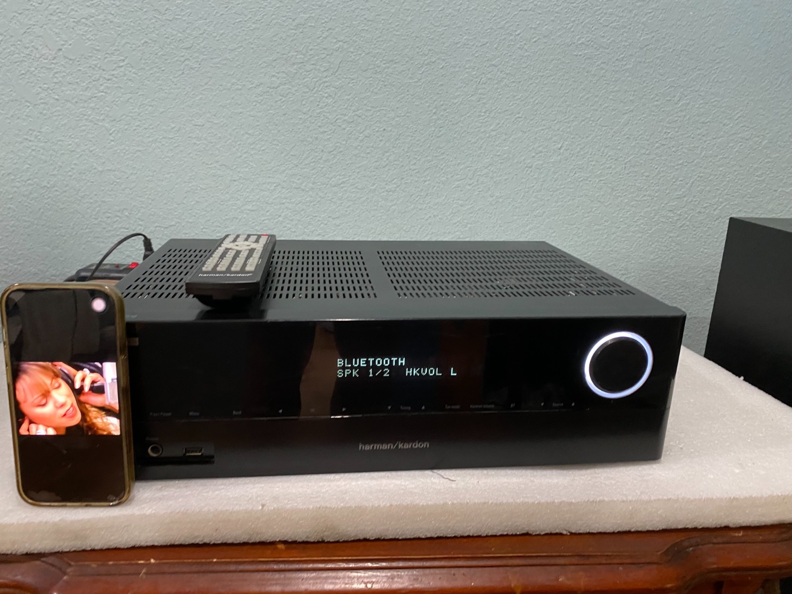 Harman Kardon HK 3770 Stereo receiver W wired networking & Bluetooth