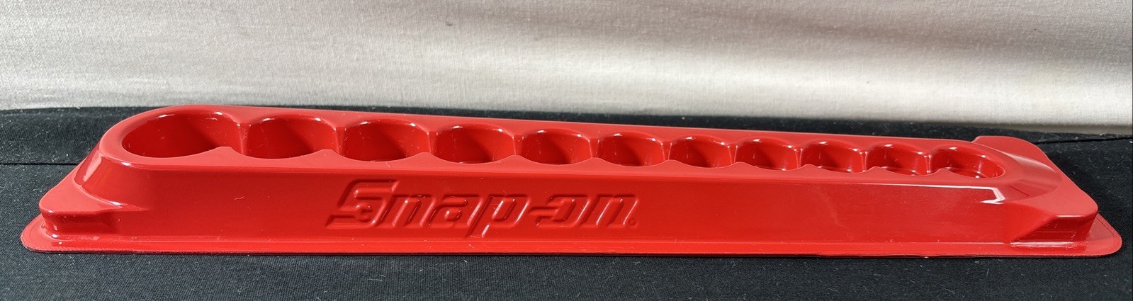 Snap-On Tools PAKTY240 Magnetic Tray Holder 11 Hole Holds 3/8" Drive SAE Socket