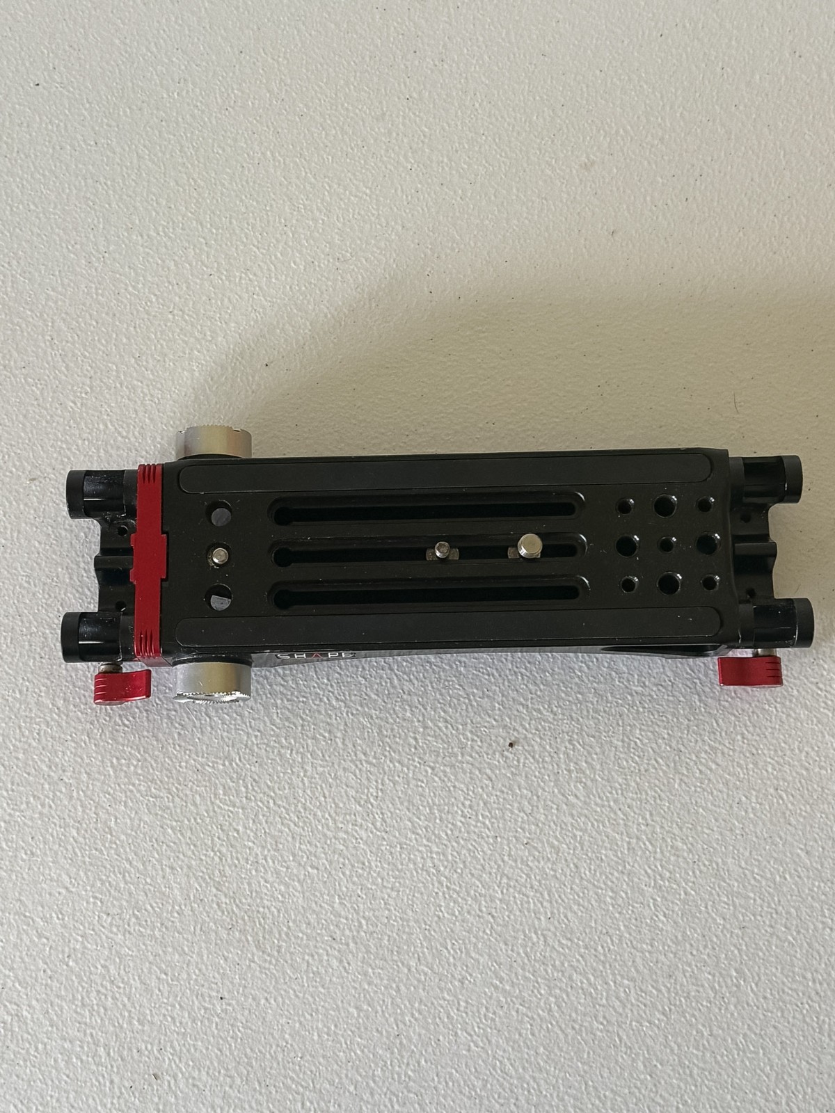 Shape shoulder mount