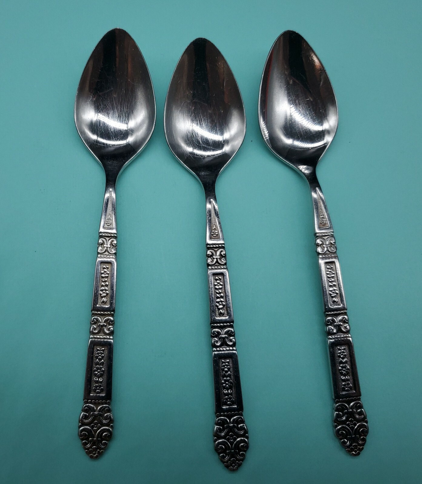 Oneida CORONATION  Stainless Teaspoons  Set of 3
