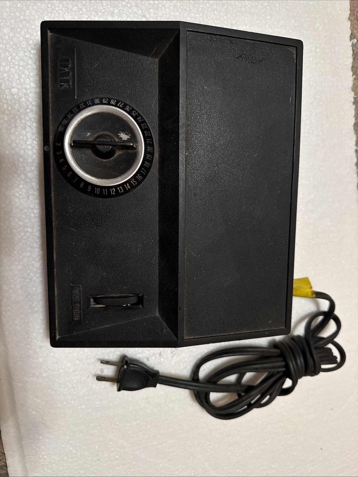 Oak Industries Inc. Vintage Multi-Code CATV Converter/Decoder