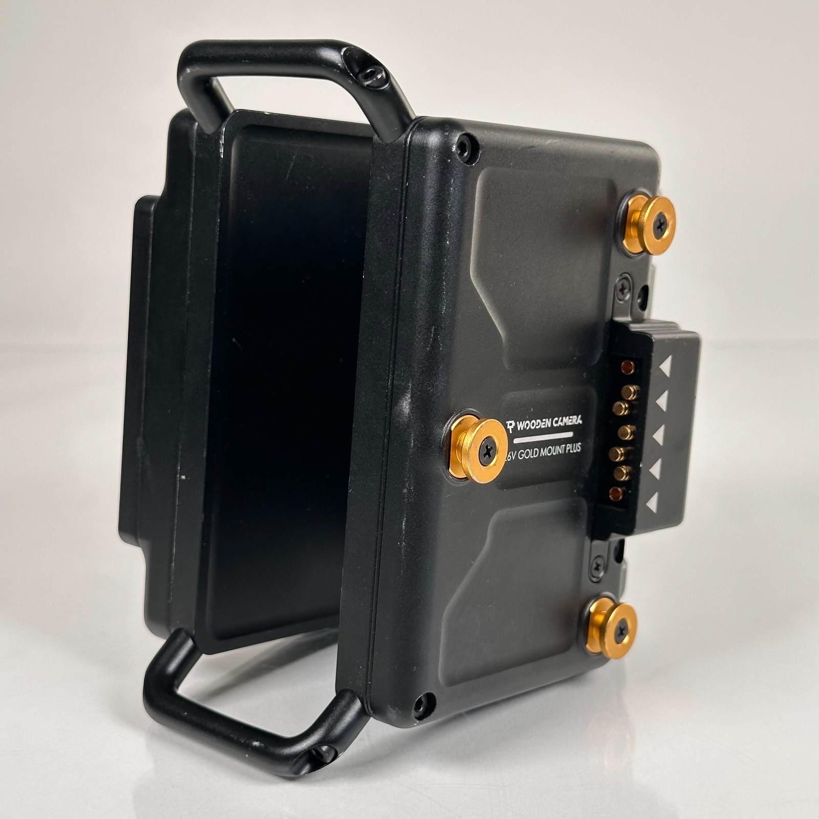 Wooden Camera MDR-3 26V Gold Mount Plus Cage