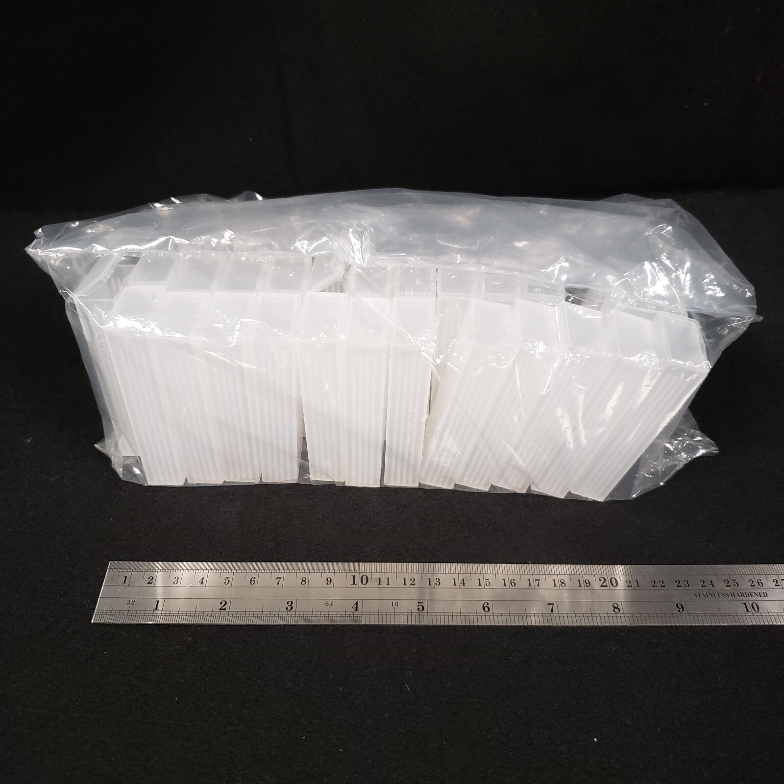 Fisherbrand™ Top-Opening Five-Slide Plastic Microscope Slide Mailer/Transporter