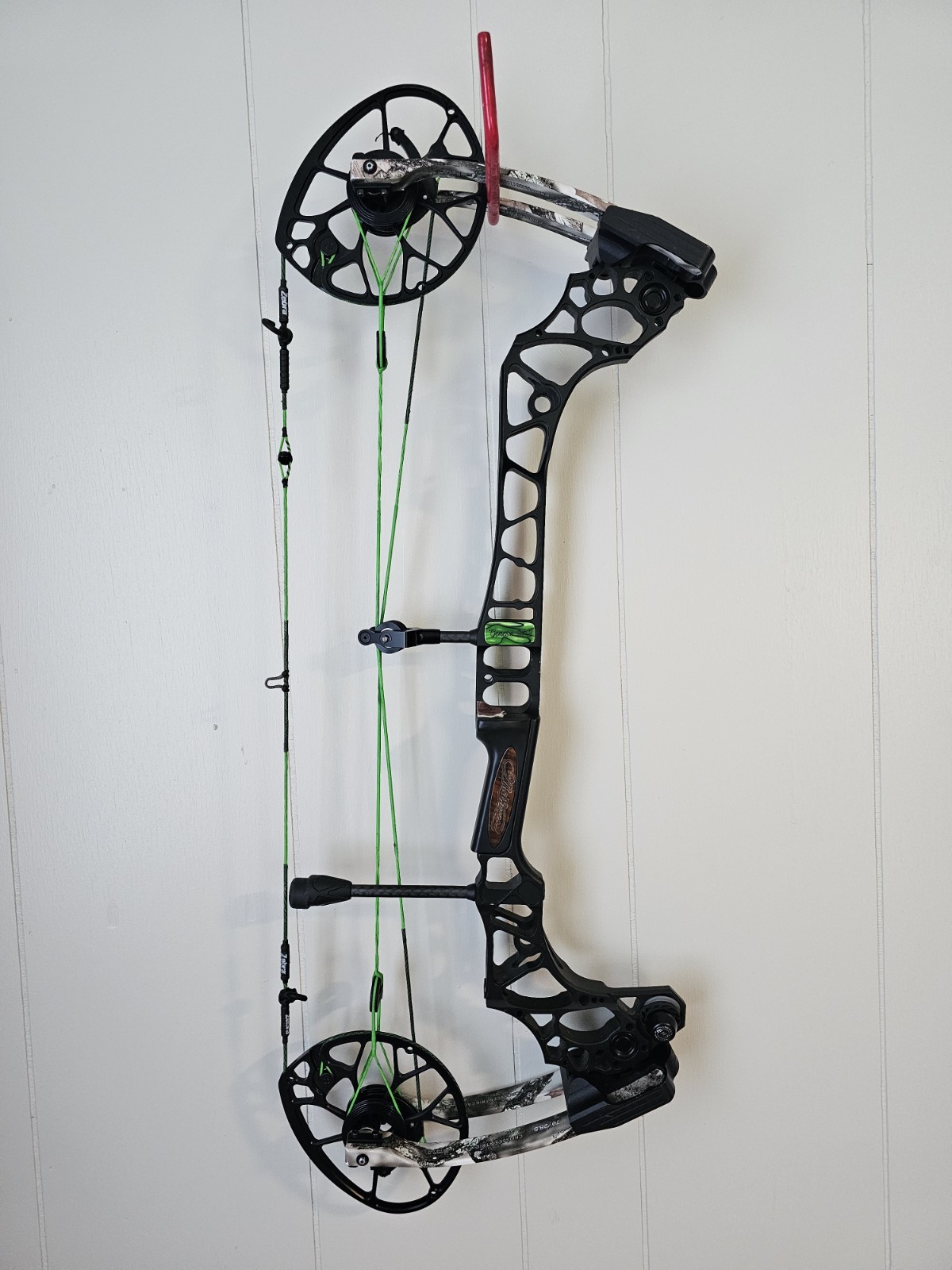 Mathews Triax Compound Bow