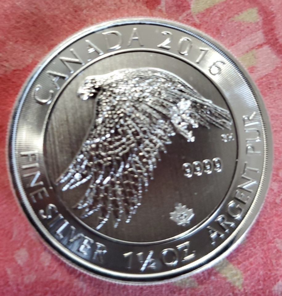 2016 Canada Snowy White Gyr Falcon 1 .5 oz .999 Fine Silver BU Coin Canada Mint