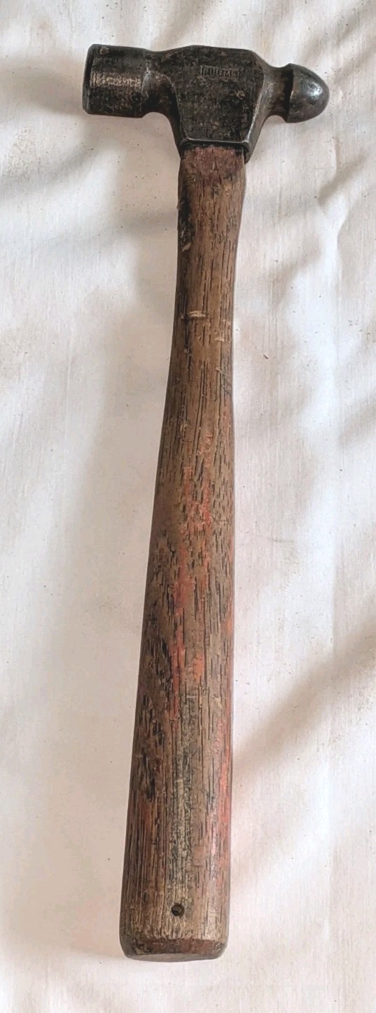 ANTIQUE (?) Vintage PLUMB 8 oz BALL PEEN HAMMER Original Wood Handle 0371