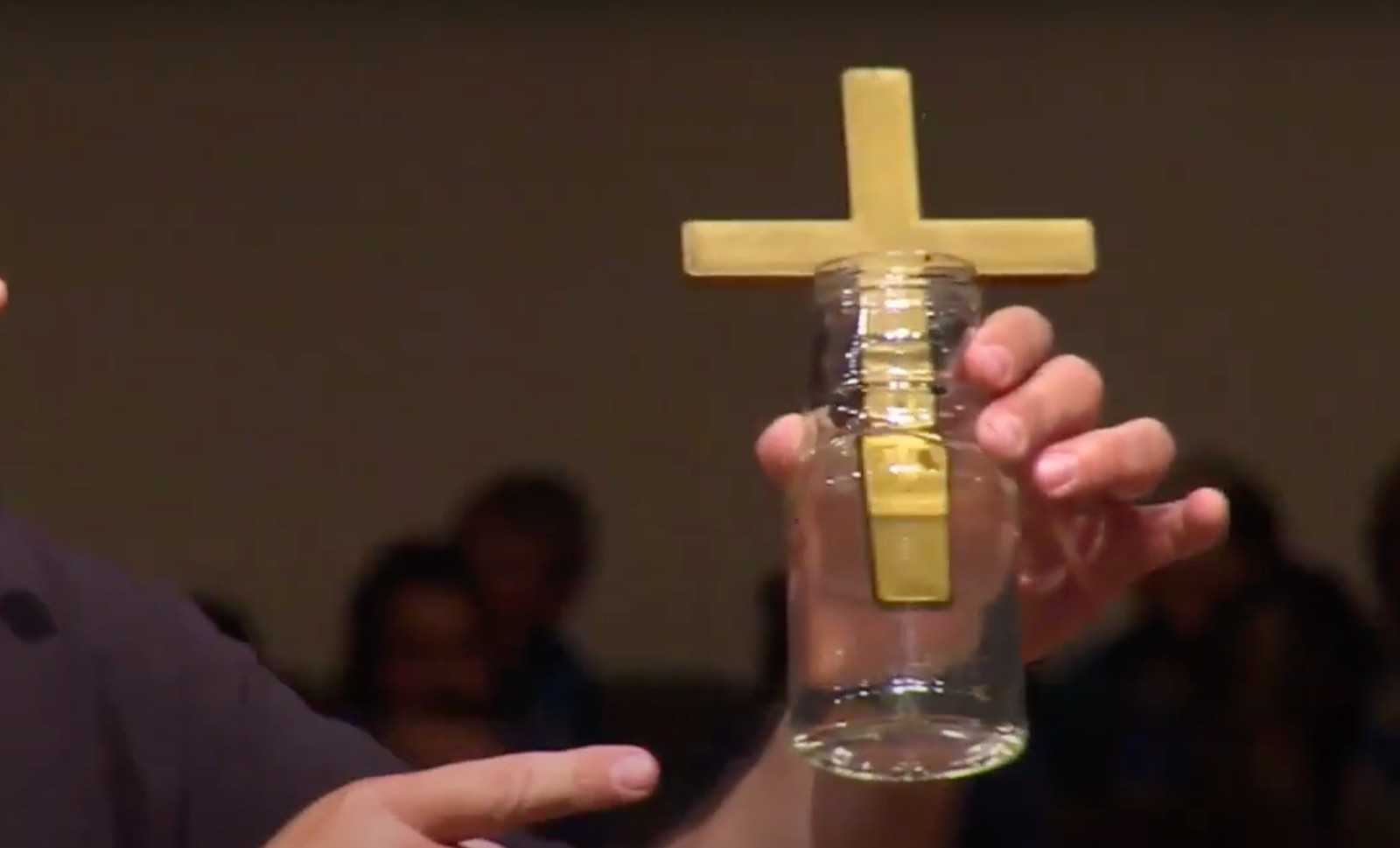 The Cross Trick - A Gospel Illustration / Magic Trick / Easter Teaching Tool