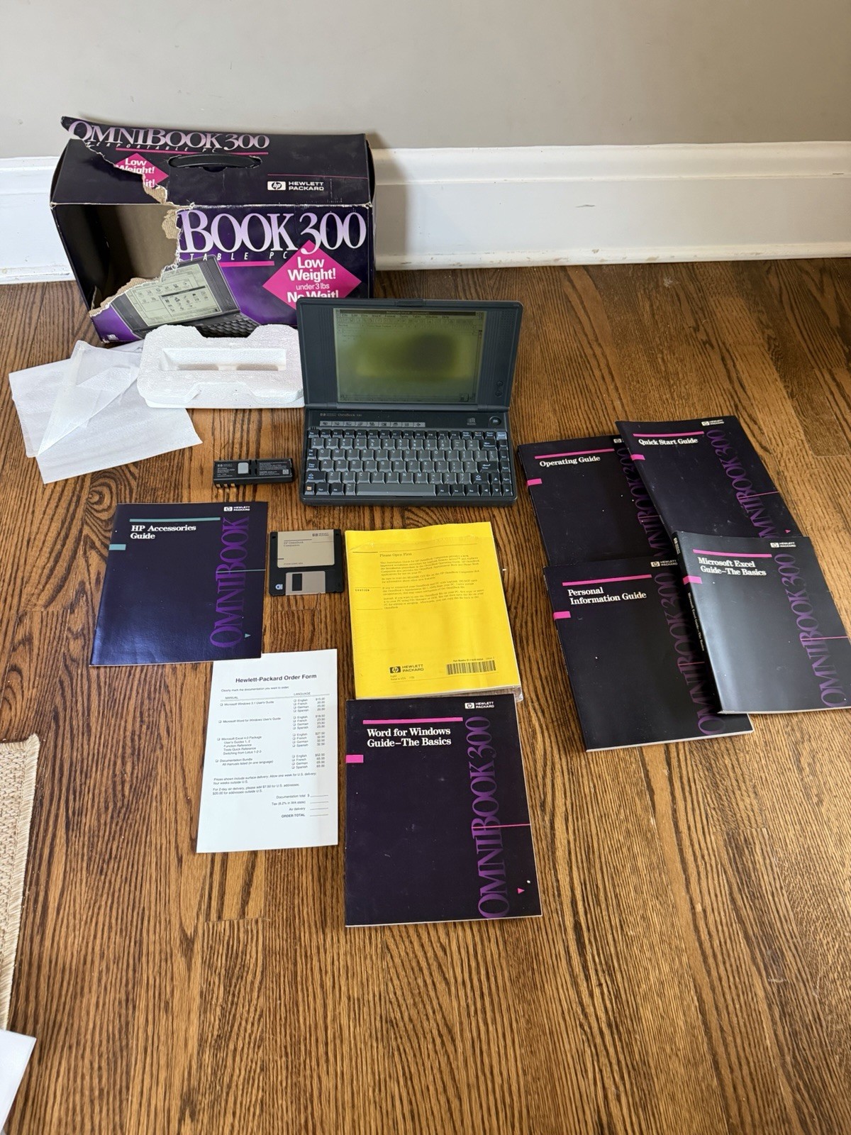 HP OmniBook 300 DOS 5/Windows 3.1 Laptop Rare and fully working (on 4xAAs!)