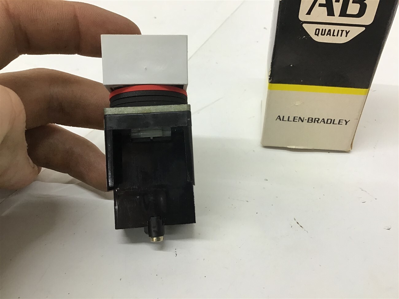 Allen Bradley 800MS-X024A Illuminated Push Button