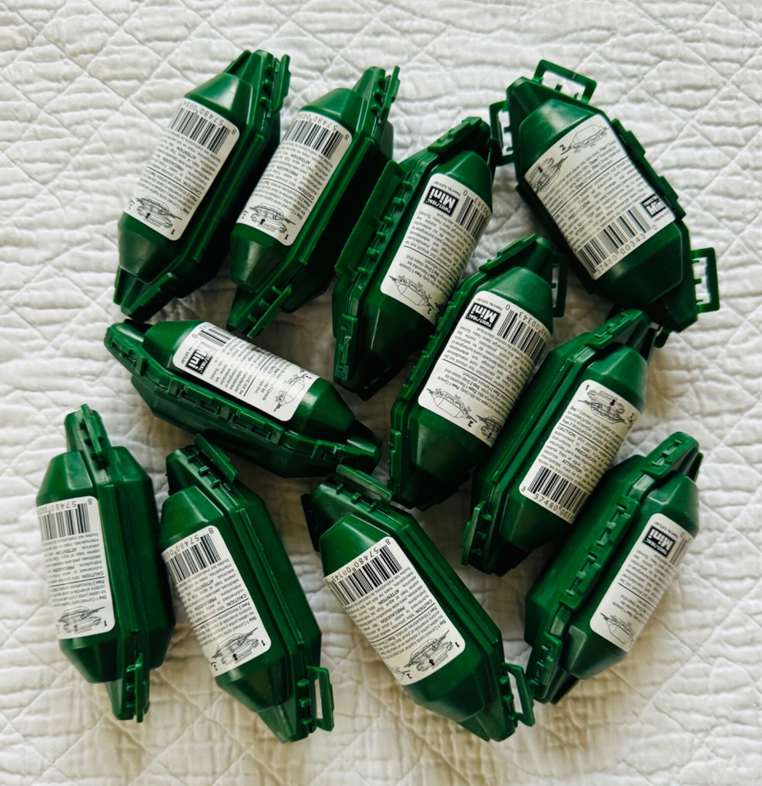 New Lot 11 Twist and Seal Mini Holiday Christmas Plug Light Cord Organizer Cover