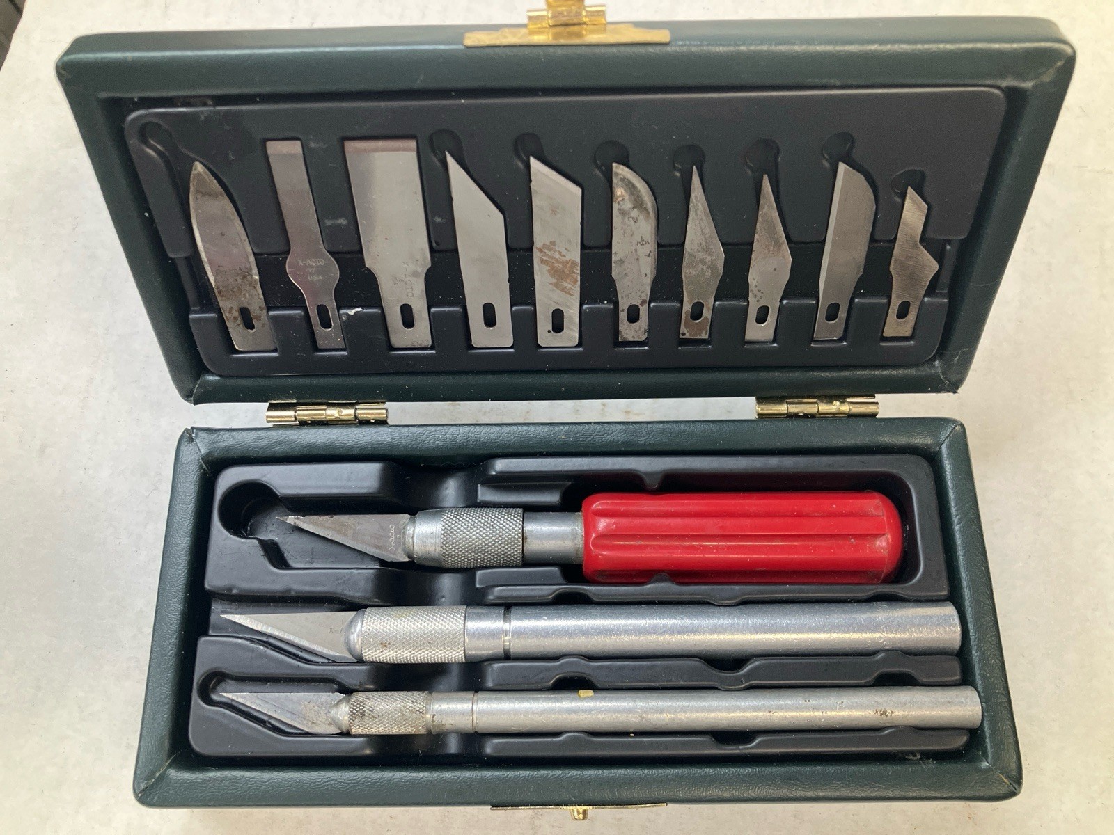 X-Acto 13 Piece Knife Set in GREEN PADDED BOX  for Wood Crafting or Wood Carving