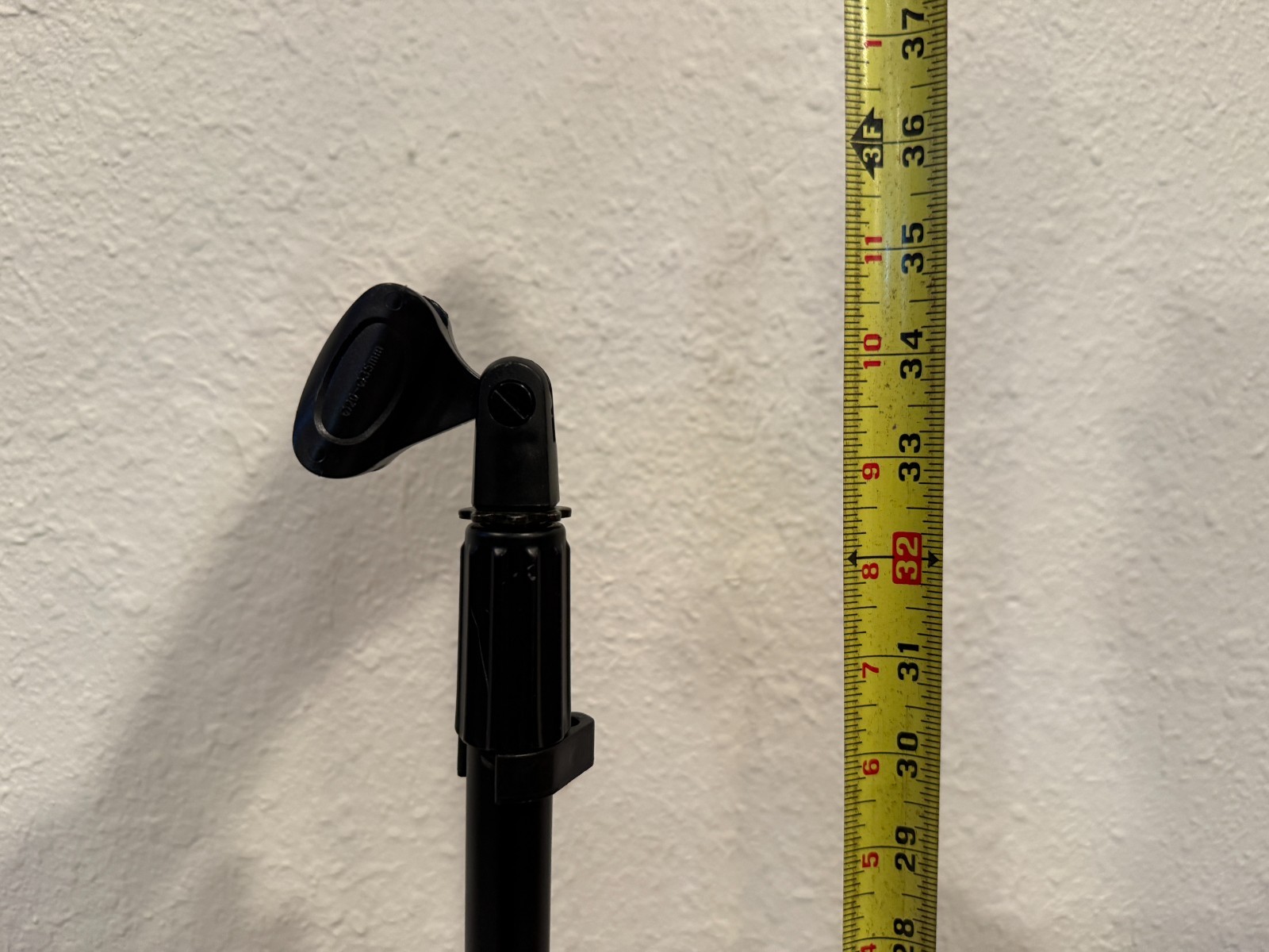MUSICIAN'S GEAR TRIPOD MICROPHONE STAND
