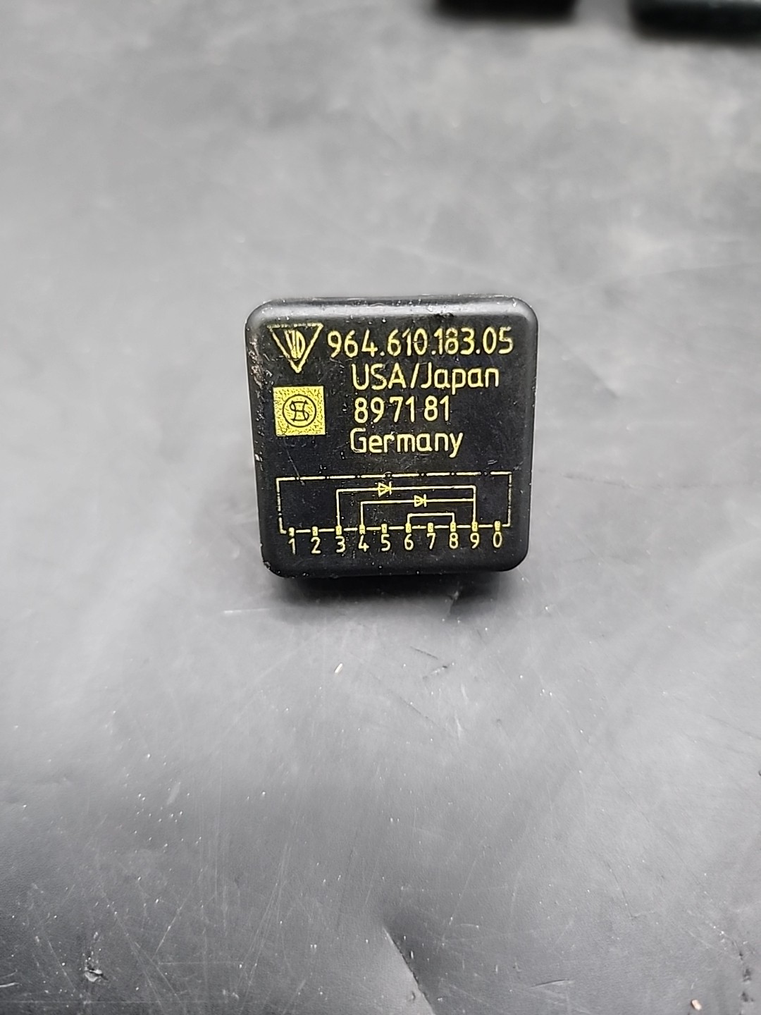 OEM Porsche 964 993 Bridge Adapter Relay 96461018305 Used