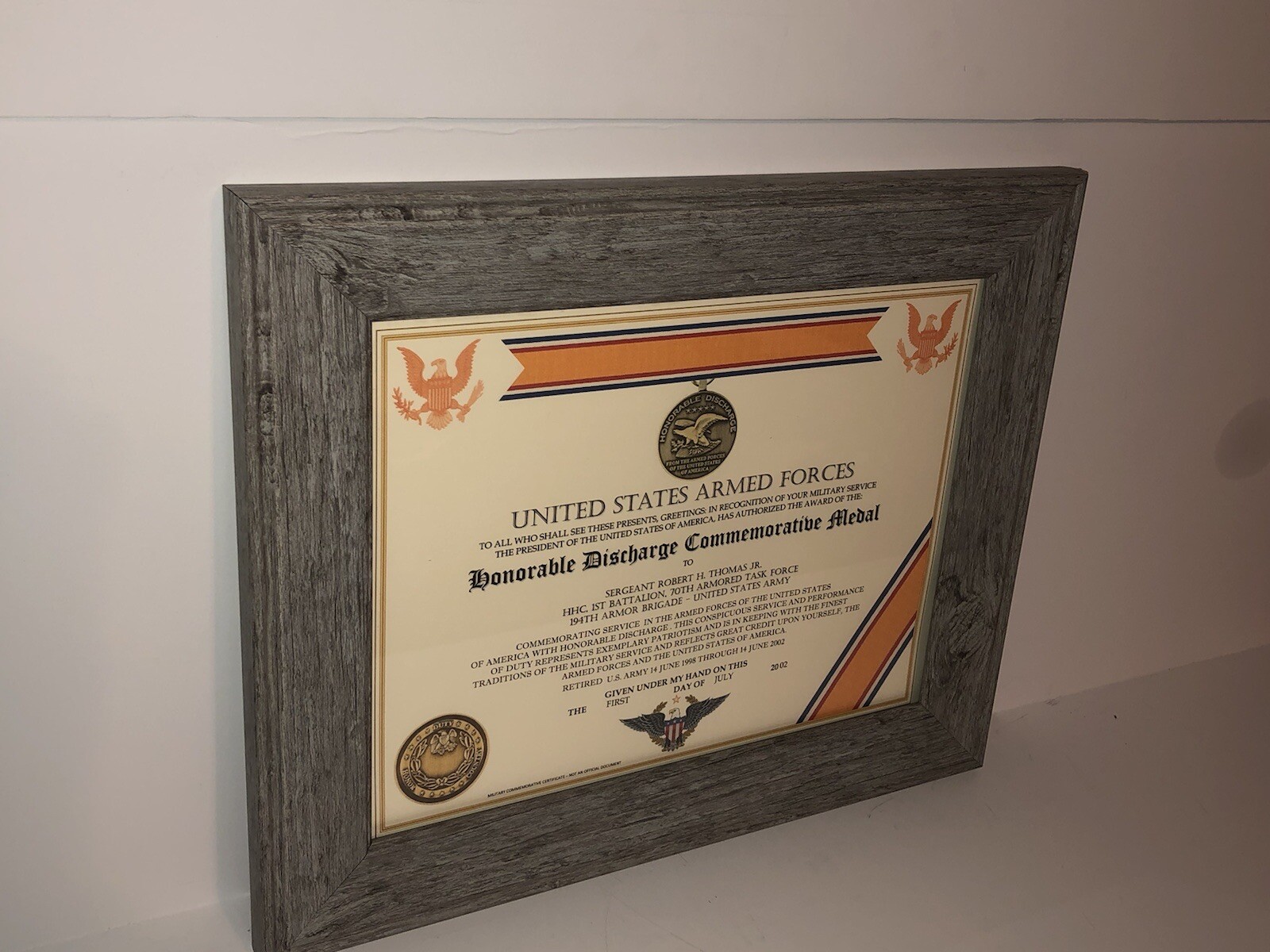 HONORABLE DISCHARGE COMMEMORATIVE MEDAL CERTIFICATE ~ Type 1