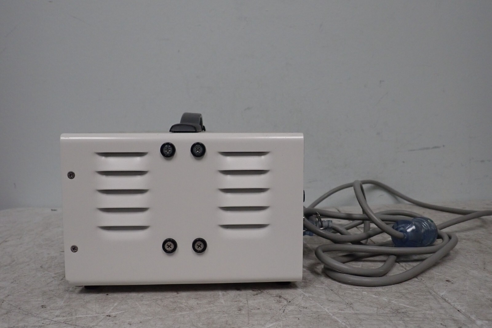 ESI Electro Surgical Cuda Fiberoptics Model HLS-150 Halogen Light Source