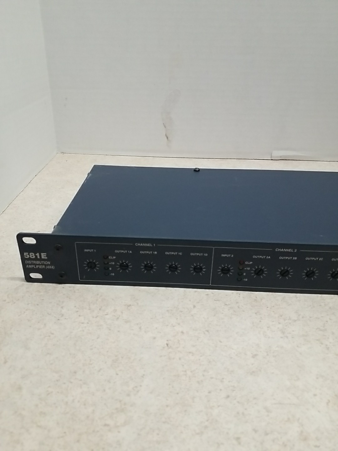 Symetrix 581 E Distribution Amplifier Powers On, Untested Electronics