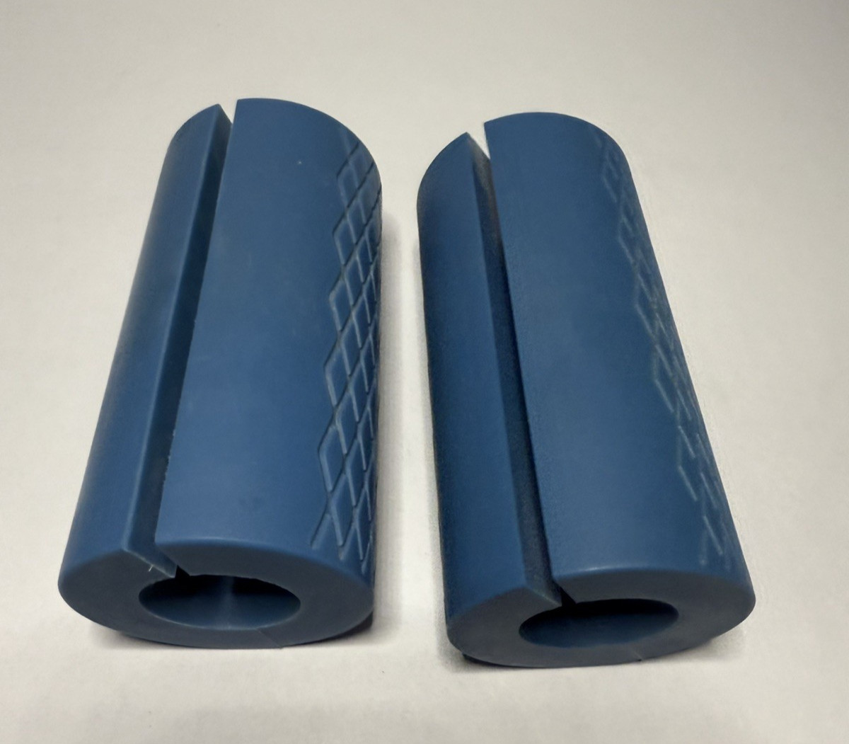 Shark Grips Dumbbell Accessory - Thick Bar Grips for wrist training