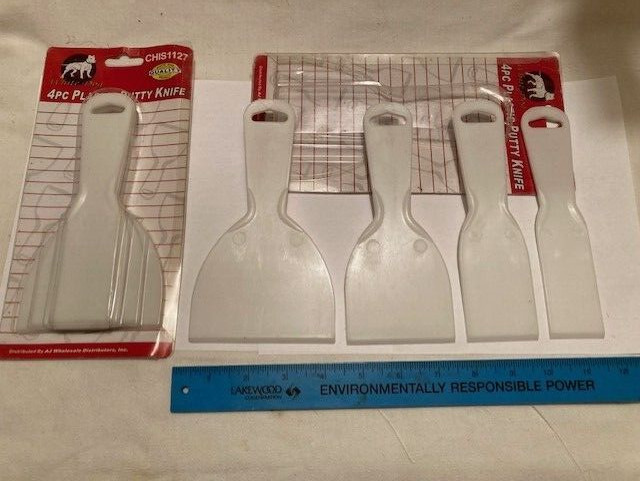 Plastic Putty Knives (4)  Asstd Widths  Drywall / SCRAPER/ SPACKLE- 2 / FOUR PKS