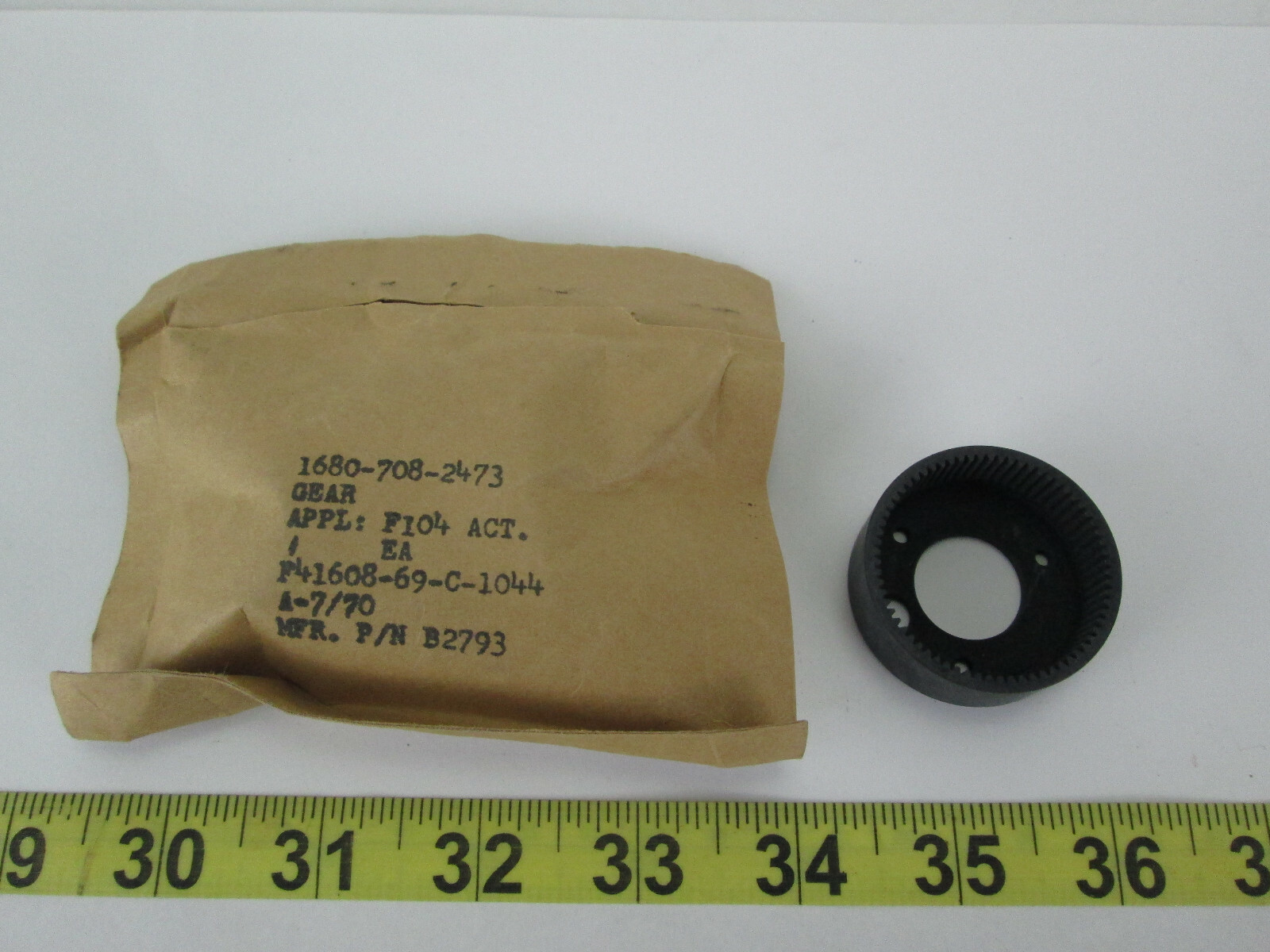 New NOS Aviation Gear B2793 1680-708-2473 F41608-69-C-1044 for F-104 Jet