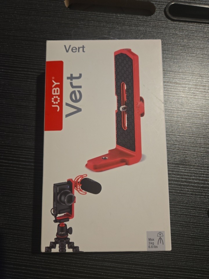 Vert Vertical L-Bracket for DSLR & Mirrorless Cameras from JOBY