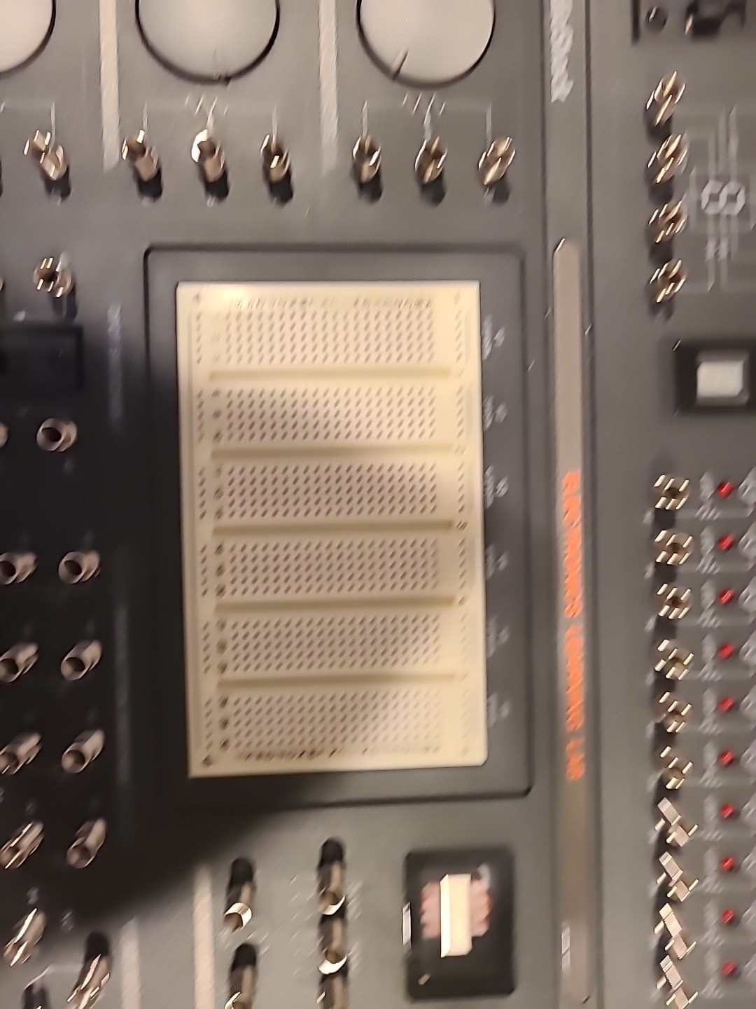 RadioShack Electronics Learning Lab Model 28-280 With Two Workbooks