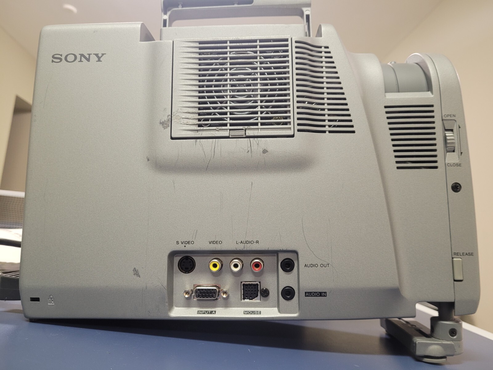 NICE! Sony LCD Data Projector VPL-XC50U, Warranty!