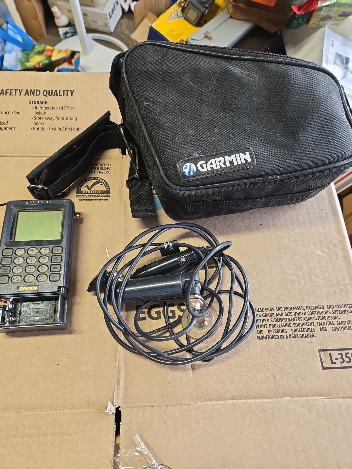Garmin VINTAGE GPS 95 XL GPS Personal Navigator  w/bag