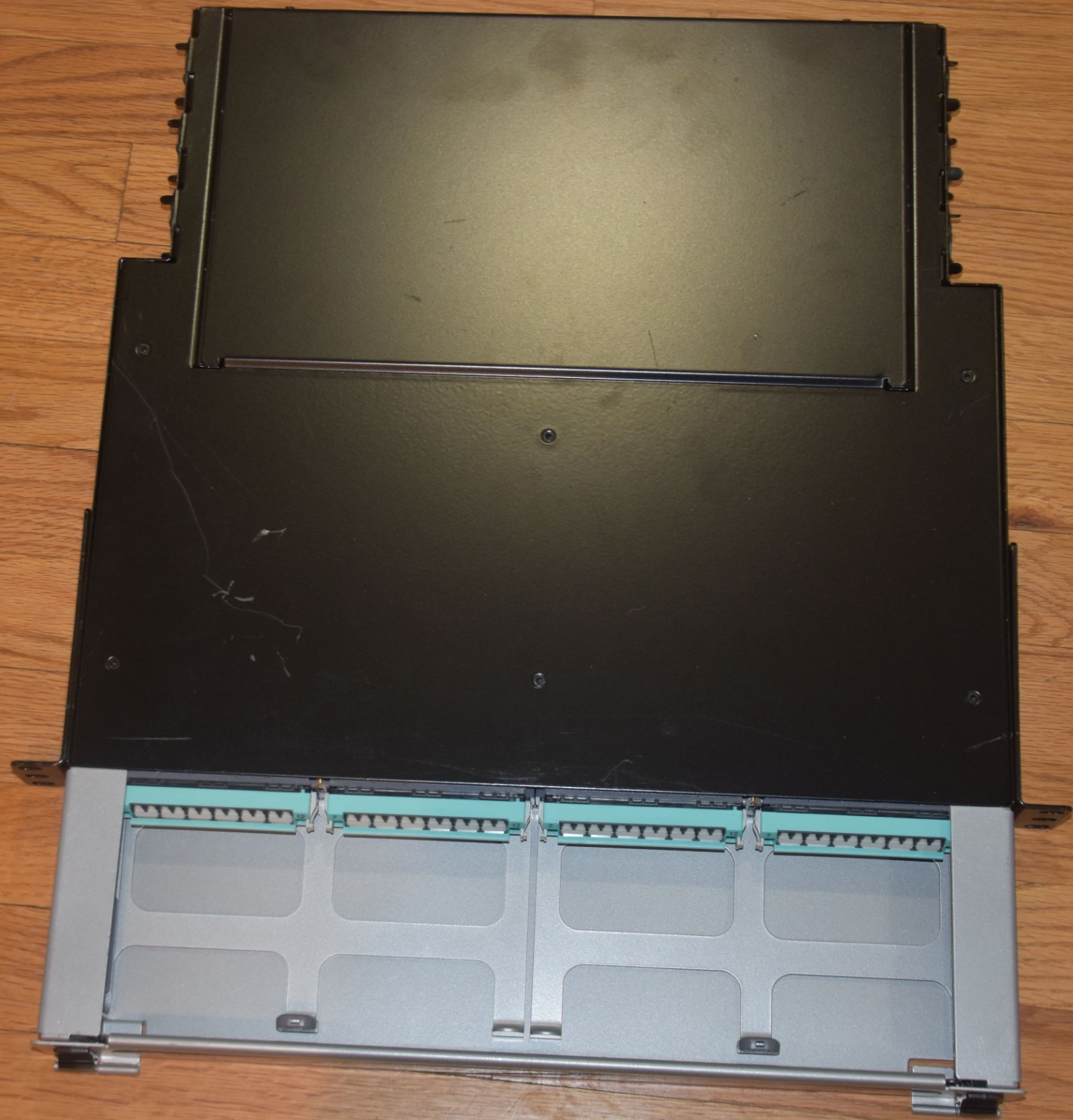 CommScope SYSTIMAX HD-1U Sliding Shelf w/ 4 24LC to 1X24F Multimode MPO Modules