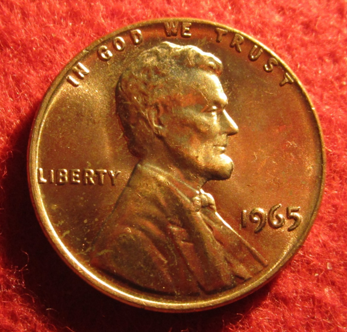 1965 (P) Lincoln Memorial Cent/Penny - Uncirculated - Red - Actual coin C1108
