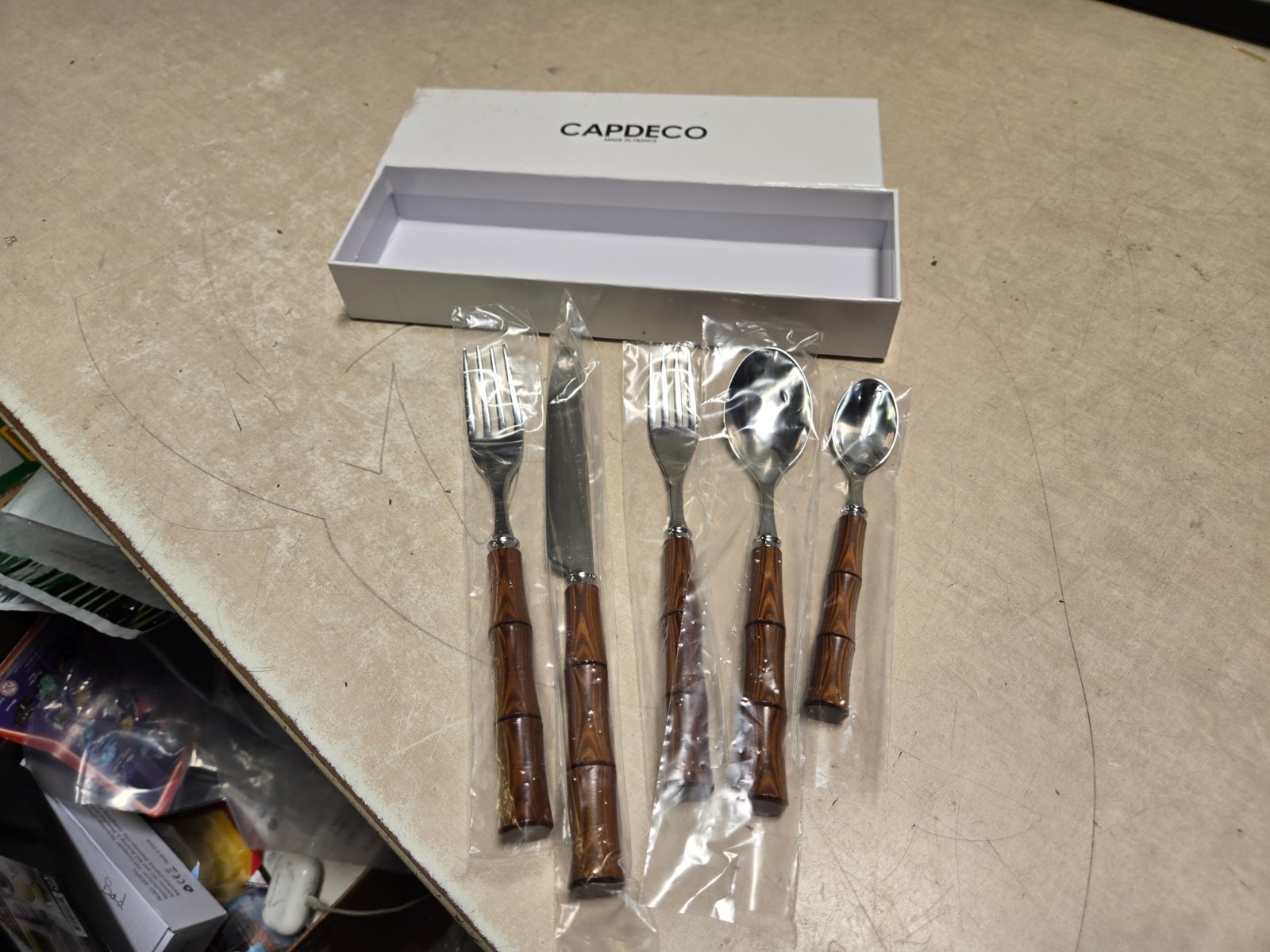 Capdeco Byblos 5 piece Place Setting Beechwood New open box
