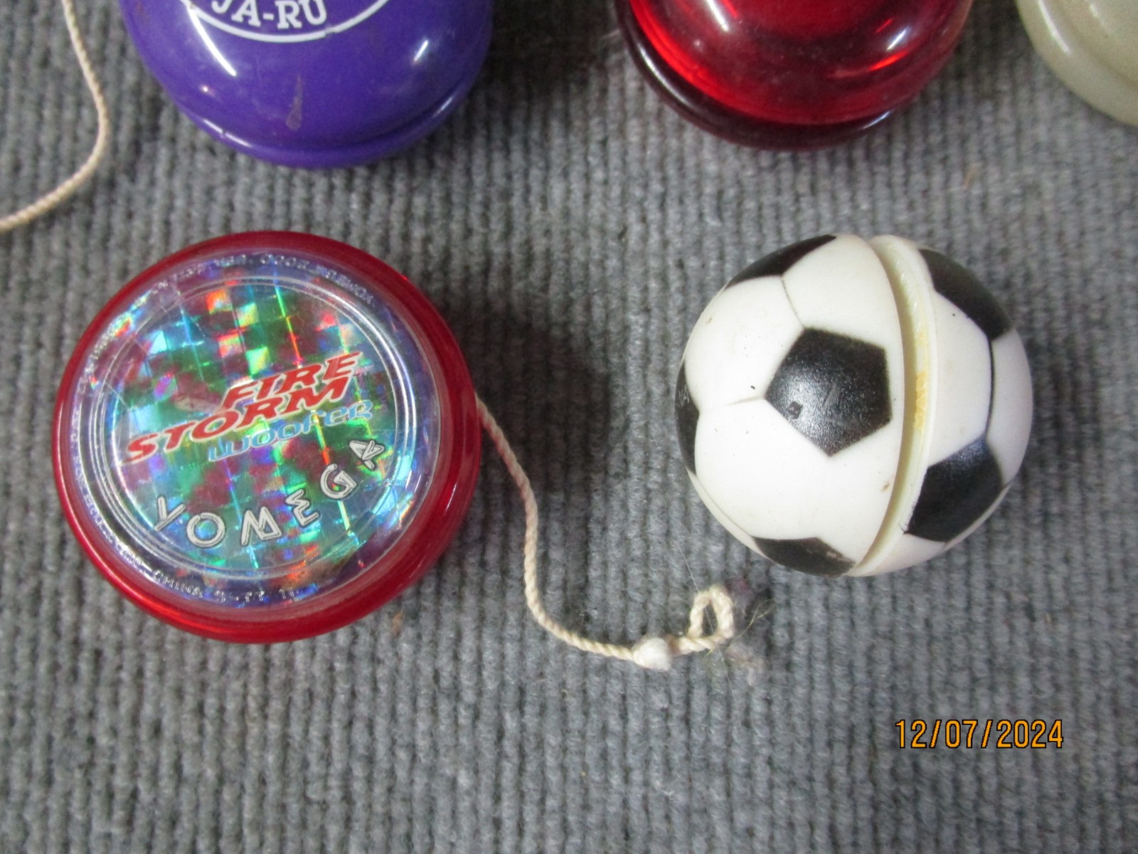 12 Vintage 90's Yo Yos
