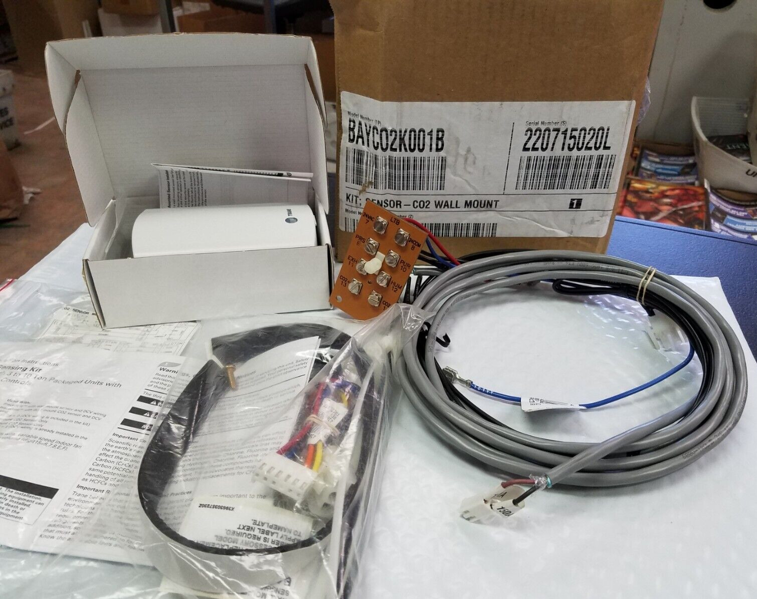 TRANE BAYC02K001B WALL MOUNT CO2 SENSOR Kit-New open box