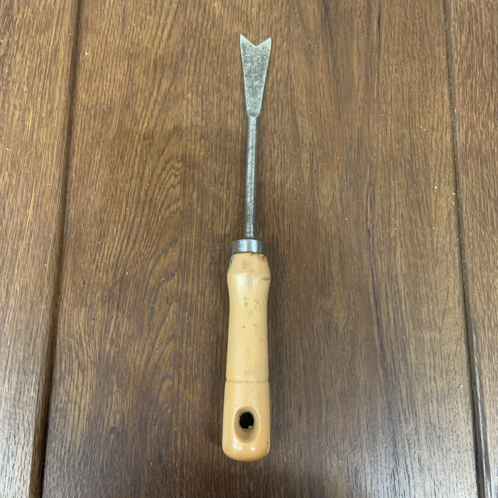 vintage nail puller/pry bar 10 1/2 inch length new old stock