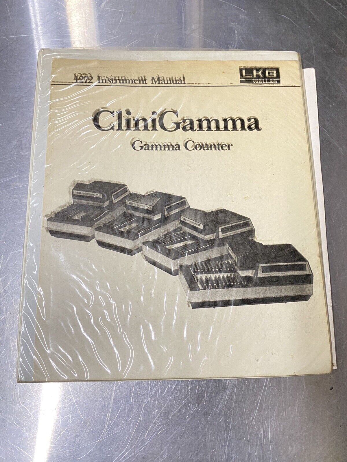 LKB Wallac 1272 Clini gamma Counter - Users Guide / Instructions Manual