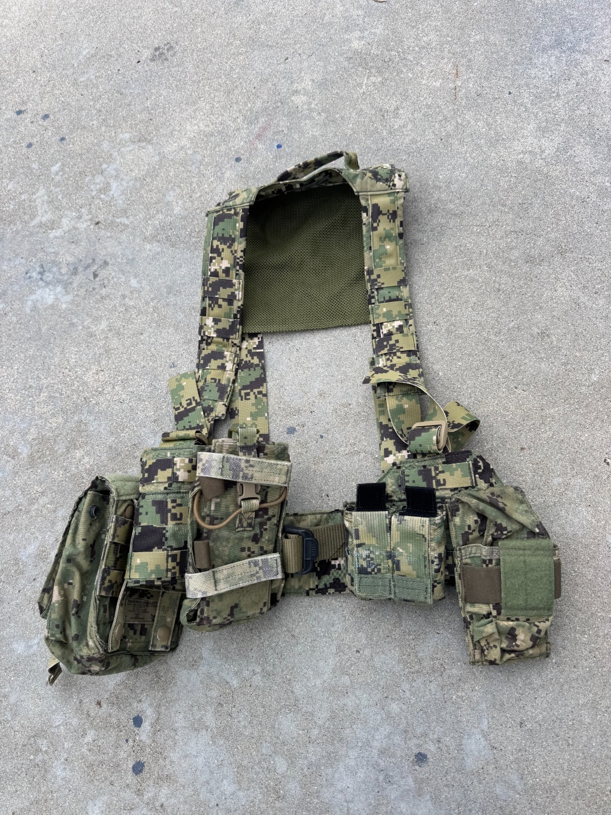 Eagle Industries AOR2 H-Harness w/ Inner Belt & Pouches