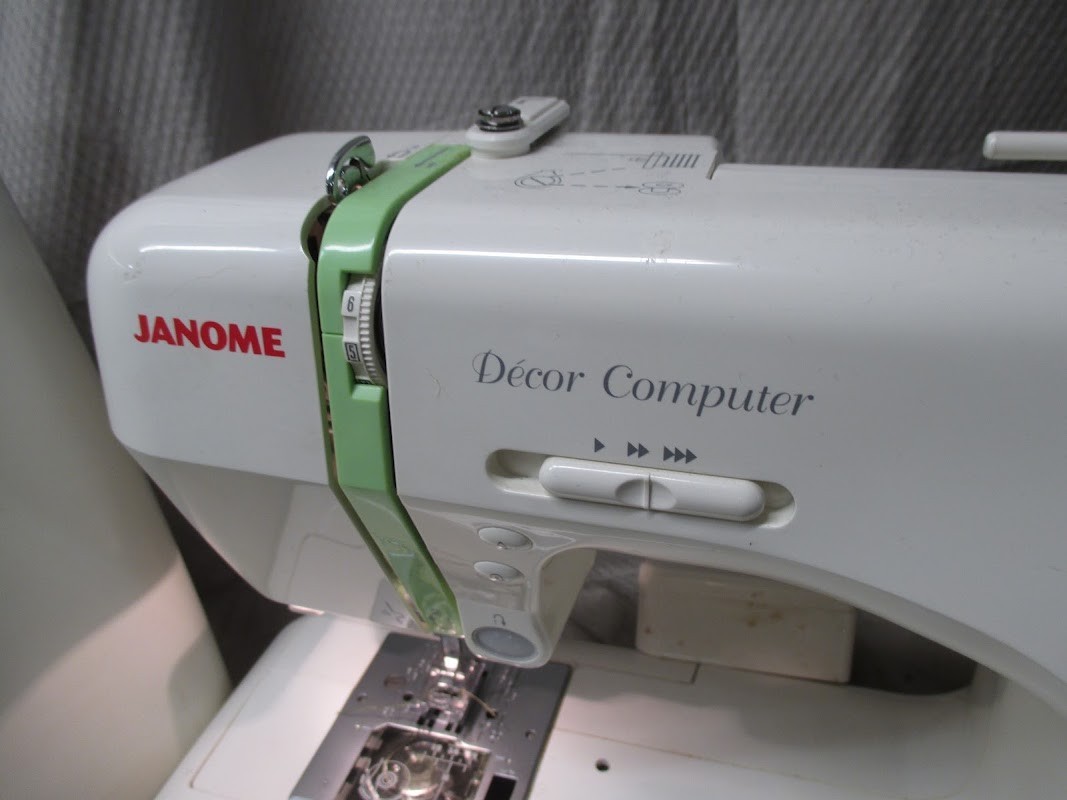 Janome Decor Computer Sewing Machine DC2007LE | Works Great - See Video