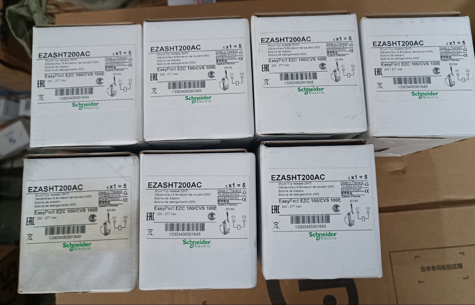 1PCS NEW EZASHT200AC 30164 Shunt trip  brandrelease