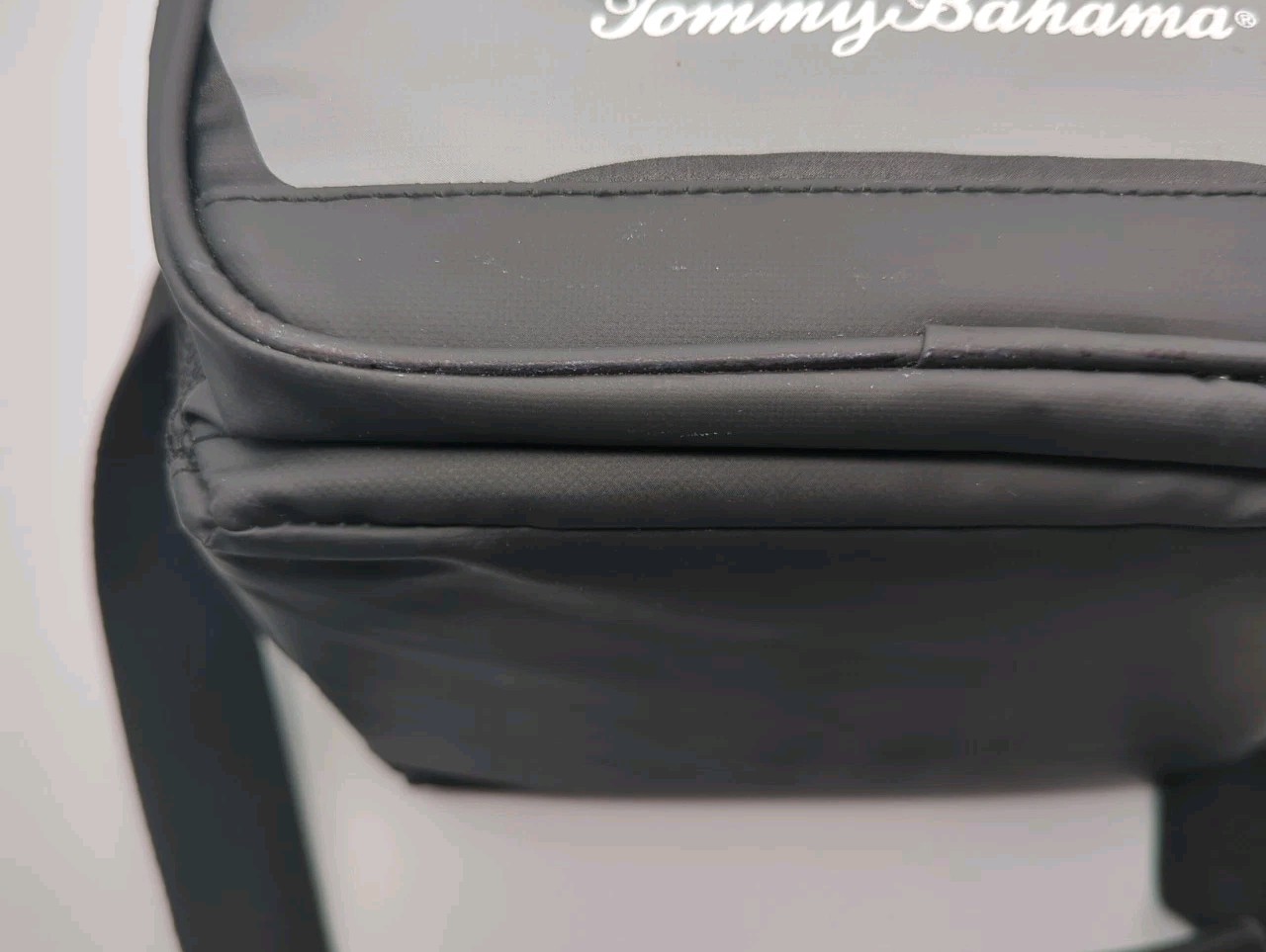 TOMMY BAHAMA Zipperless Cooler Shoulder Lunch Bag Black And Gray ***SEE NOTE