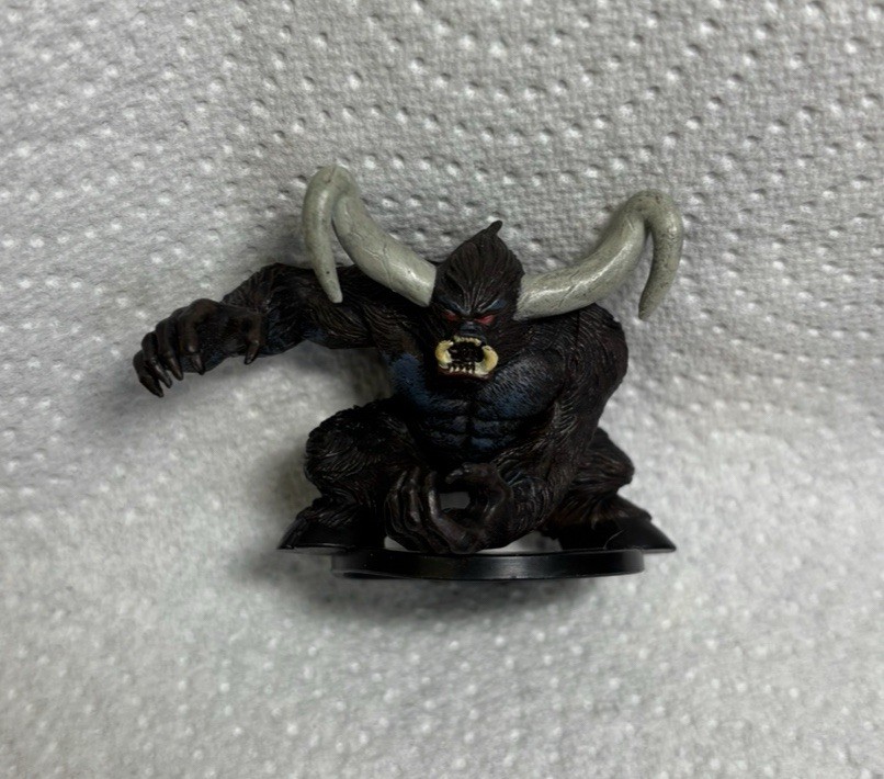 Dungeons & Dragons D&D Miniatures Angelfire FERAL MINOTAUR #53 No Card DDM 53/60