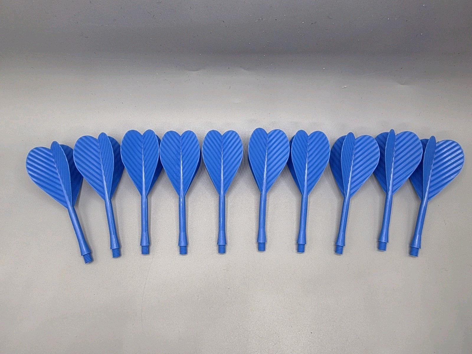 LOT OF 10 - 2BA CRINKLE MOULDED FLIGHTS - BLUE