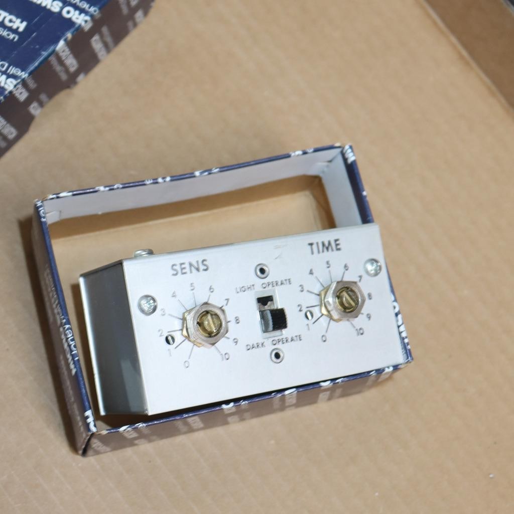 One Honeywell Micro Switch FE-TR5 Logic module New In Box   PP#40