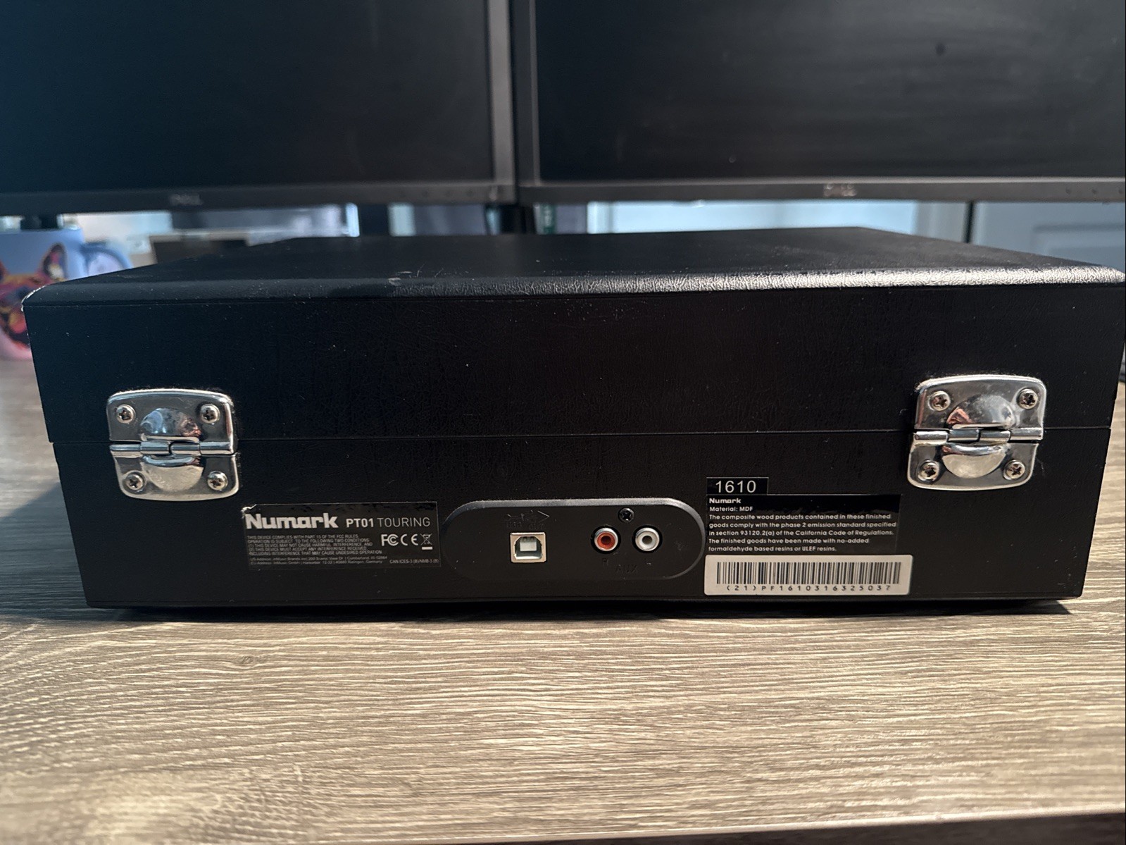 Numark PT01 Touring Portable Suitcase Turntable